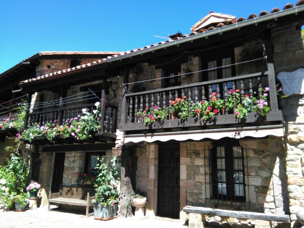 Casas de Los Picos - Barcena Mayor