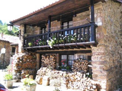 Casas de Los Picos - casas tradicionales Cantabria